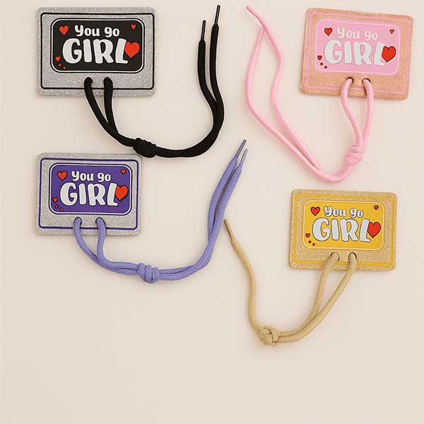Apliques en tendencia para ropa personalizados con frases motivacionales y colores vivos